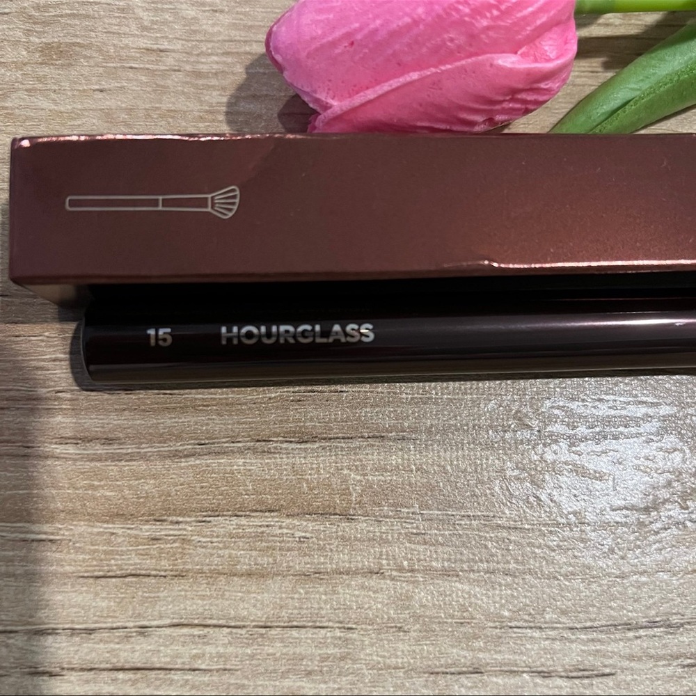 Hourglass No. 15 Blush Brush   ~NEW~ - Picture 6 of 10